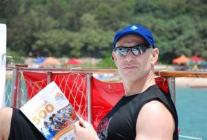 10 May 2009: Lamma Dragon Boat Festival Image